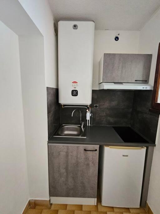 Studio Cabine Clim Wifi Parking Draps - 1 Etoile - Self Check-In Possible Λα Γκραντ-Μοτ Εξωτερικό φωτογραφία