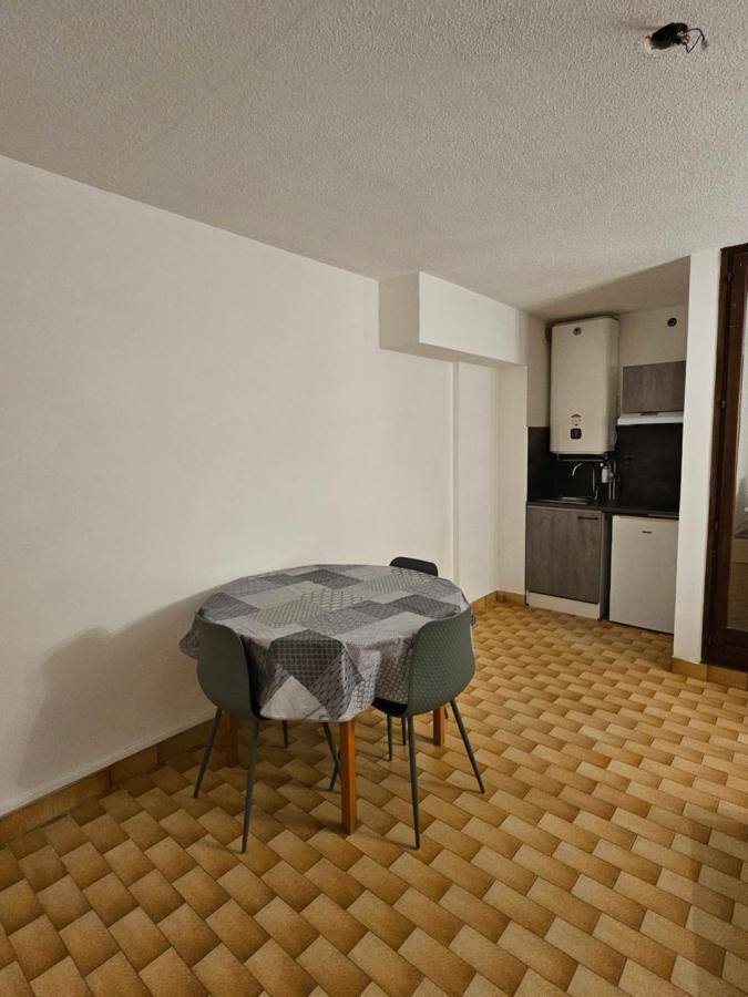 Studio Cabine Clim Wifi Parking Draps - 1 Etoile - Self Check-In Possible Λα Γκραντ-Μοτ Εξωτερικό φωτογραφία